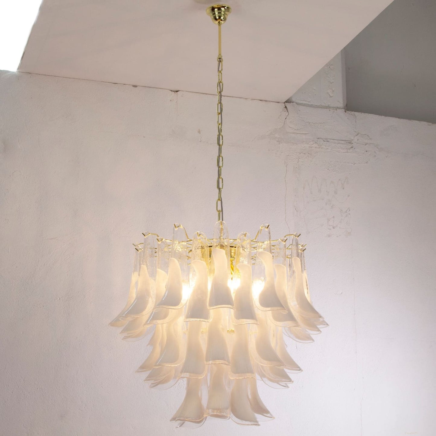 Xiravo Chandelier