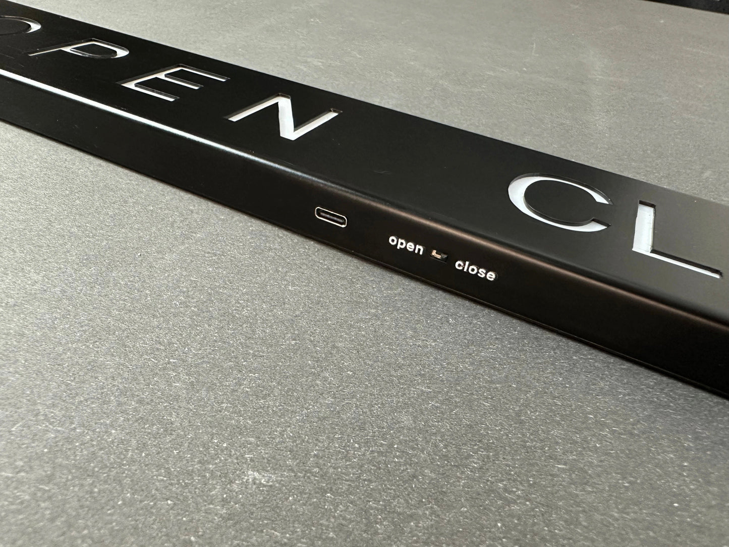 LED Open Closed Sign – RGB Business Sign with Remote Control