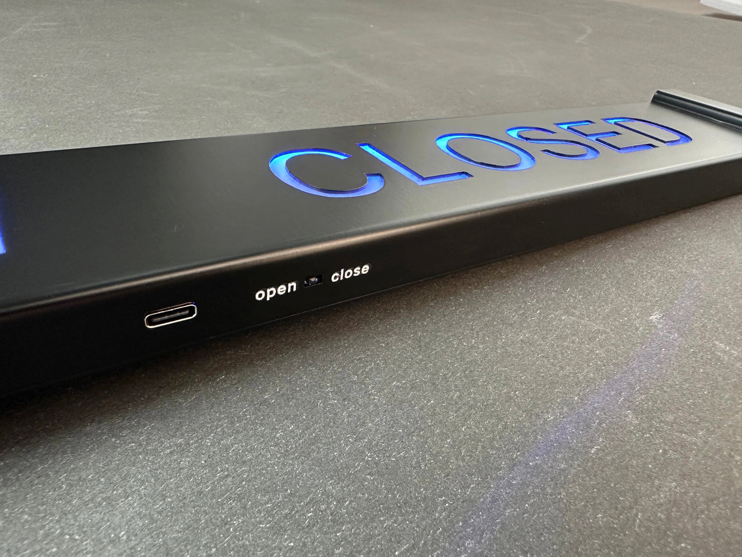 LED Open Closed Sign – RGB Business Sign with Remote Control