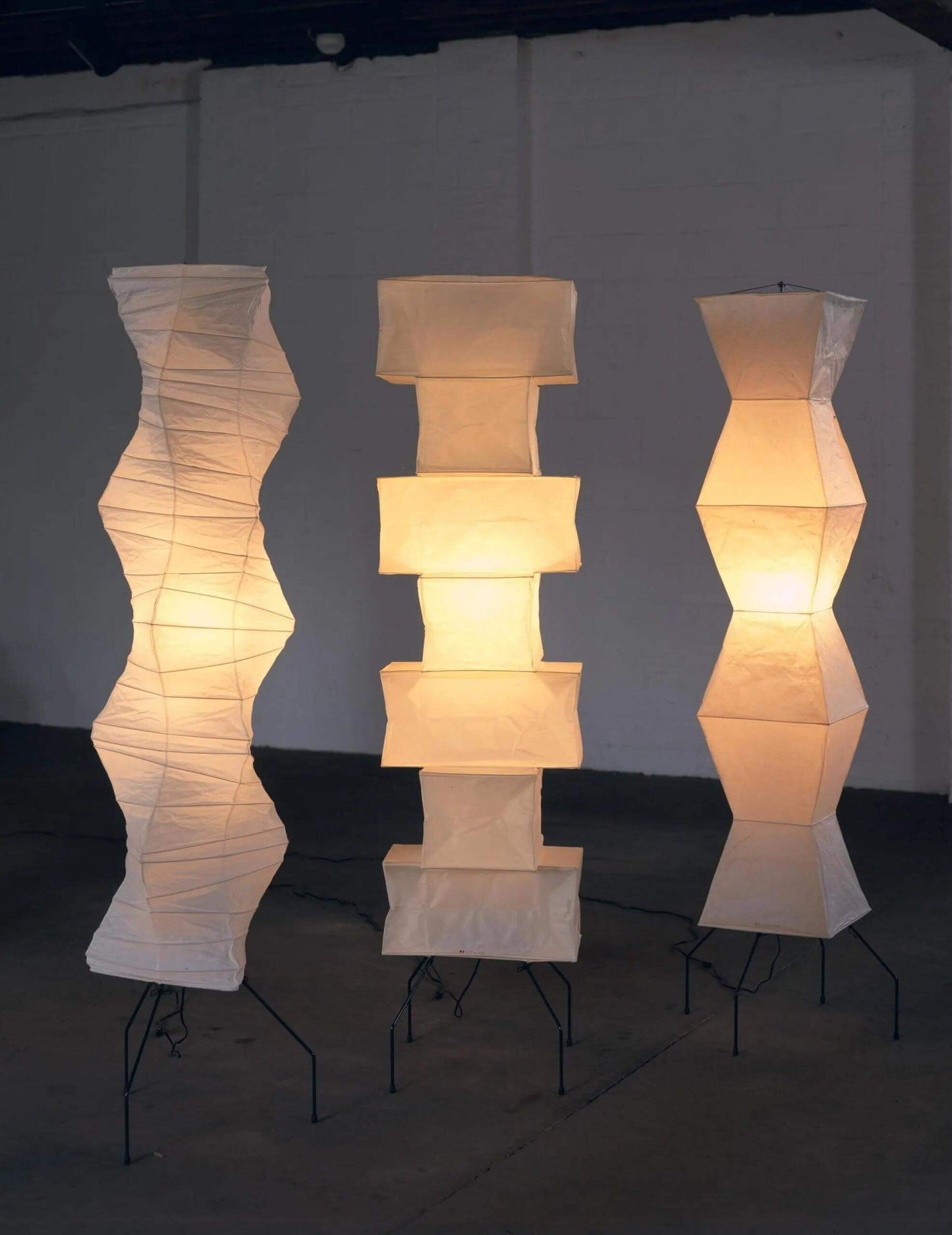 Akari UF4-L8 Floor Lamp