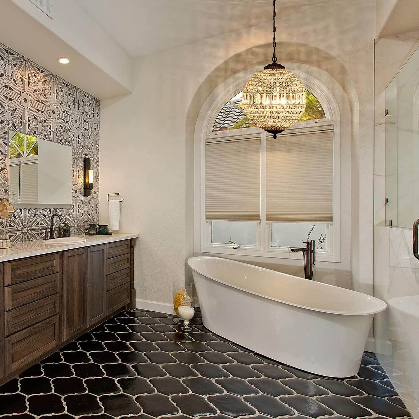 Amora Chandelier