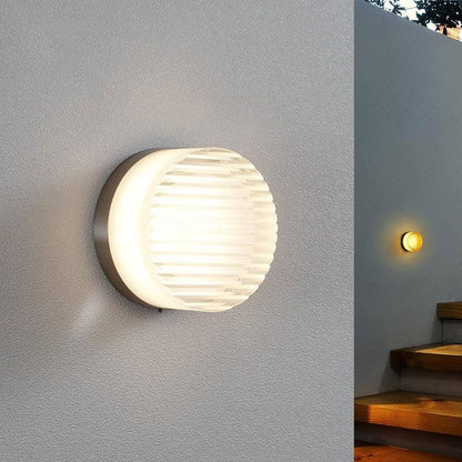 Crisp Wall Sconce