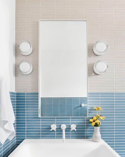 Crisp Wall Sconce