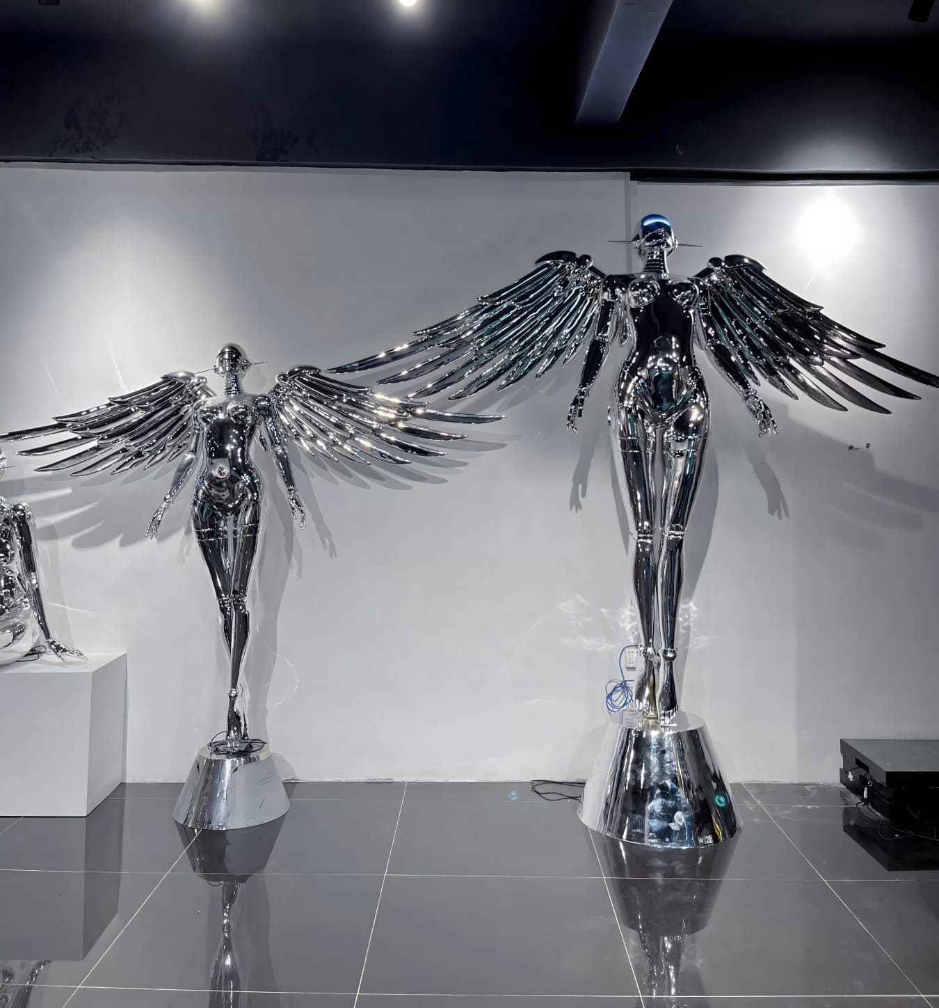 Elvion Angel Floor Lamp