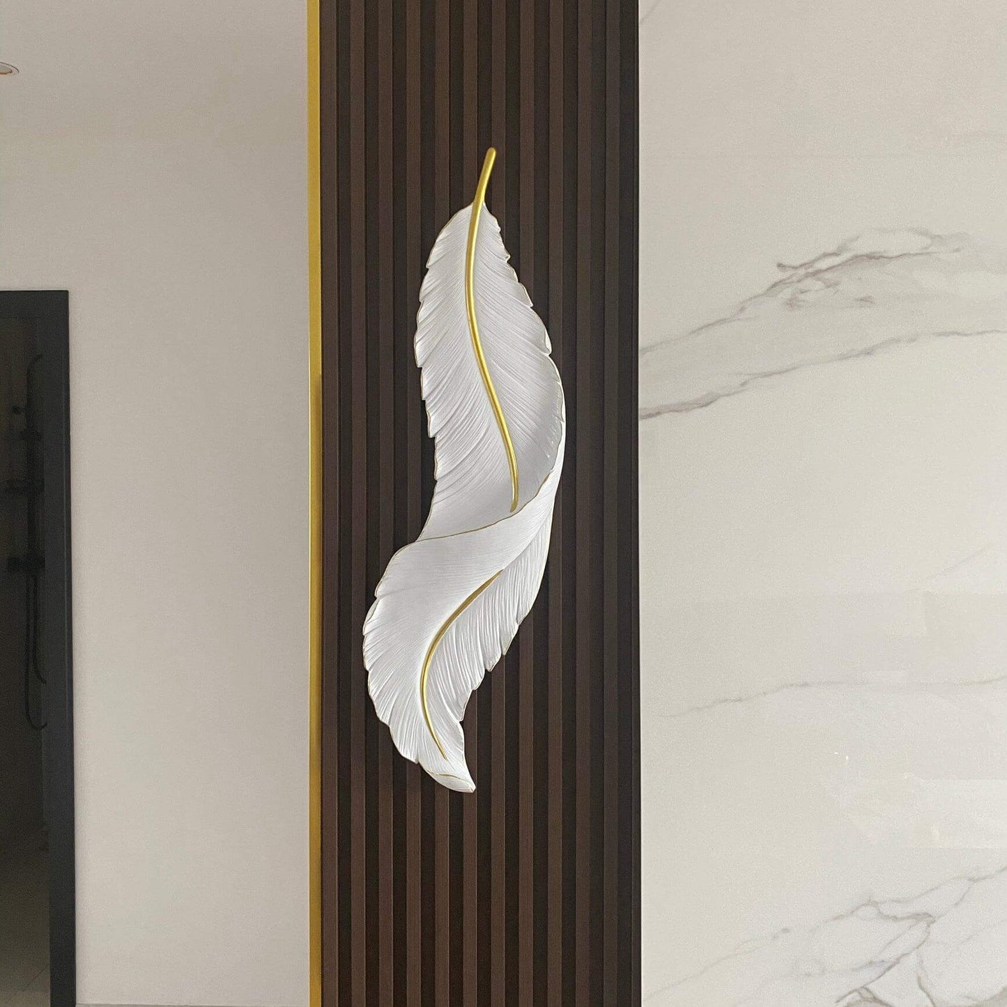 Feather Wall Lamp