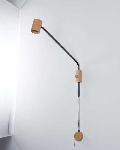Holzarm Wall Light