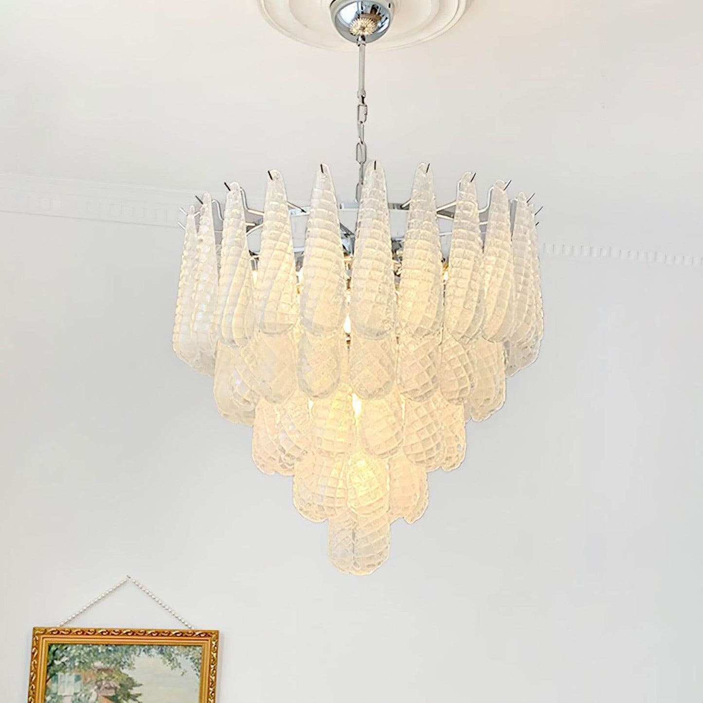 Jatuh Chandelier