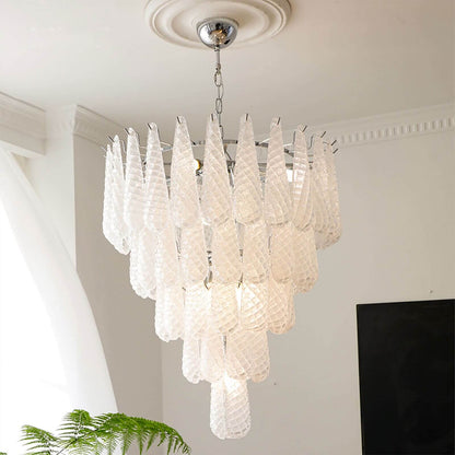 Jatuh Chandelier