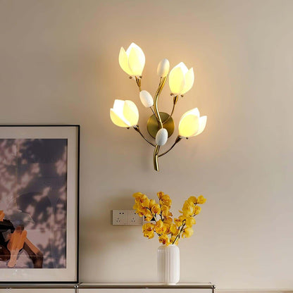 Magnolia Wall Lamp