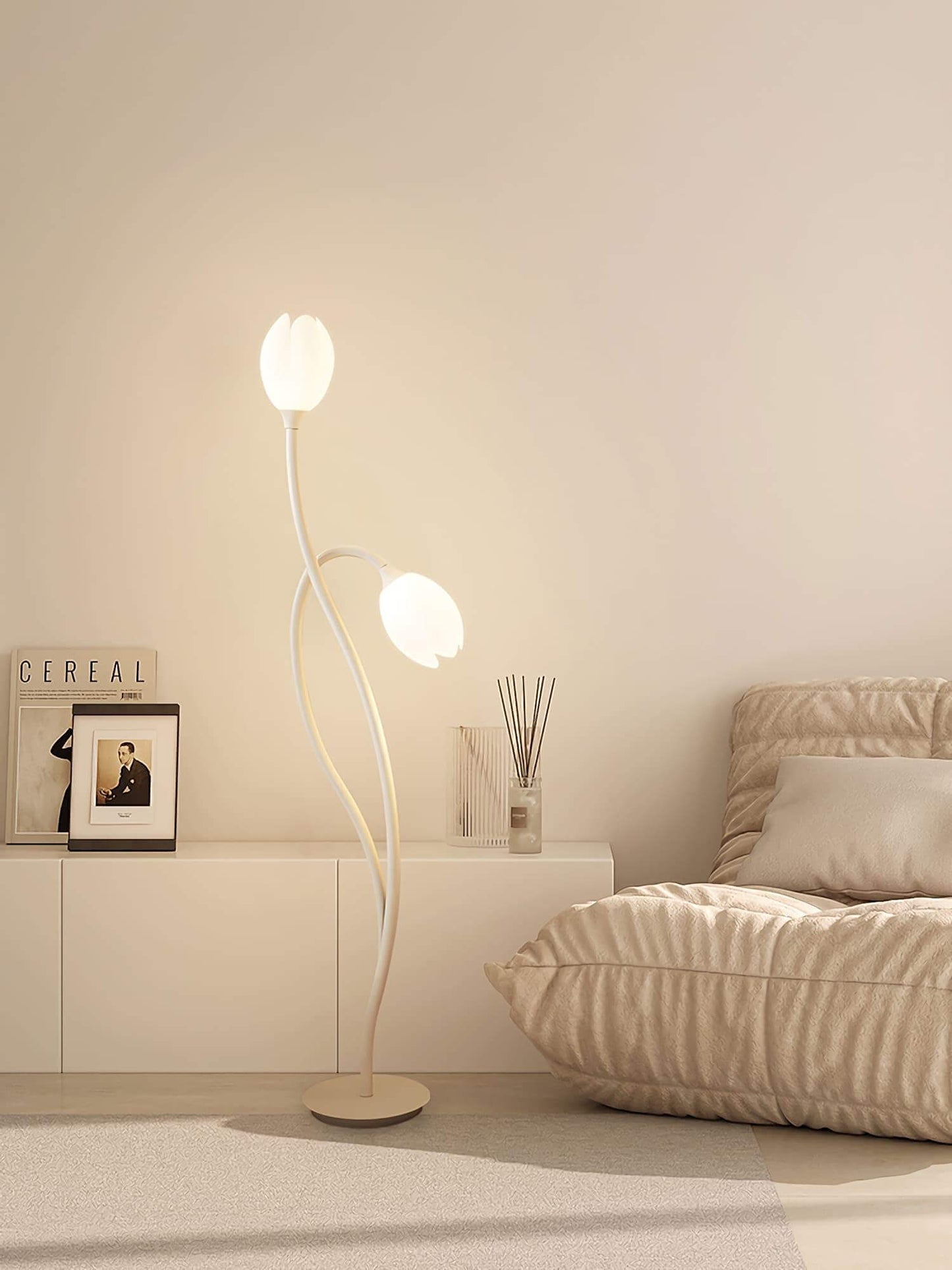 Manta Flower Floor Lamp