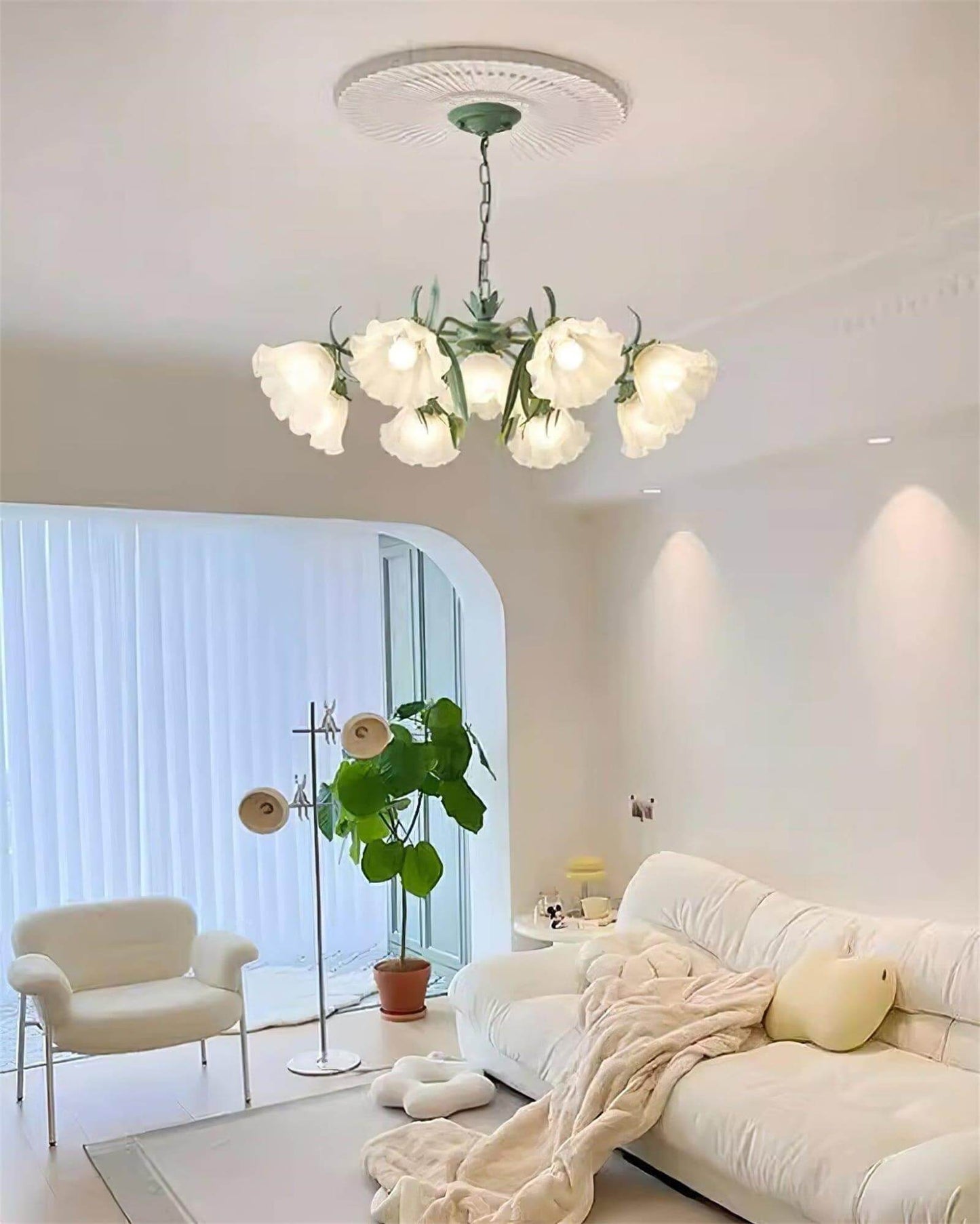 Maysea Lily Flower Chandelier