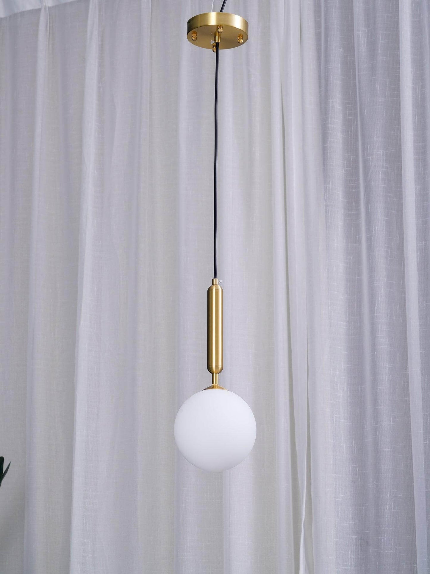 Miira Pendant Light