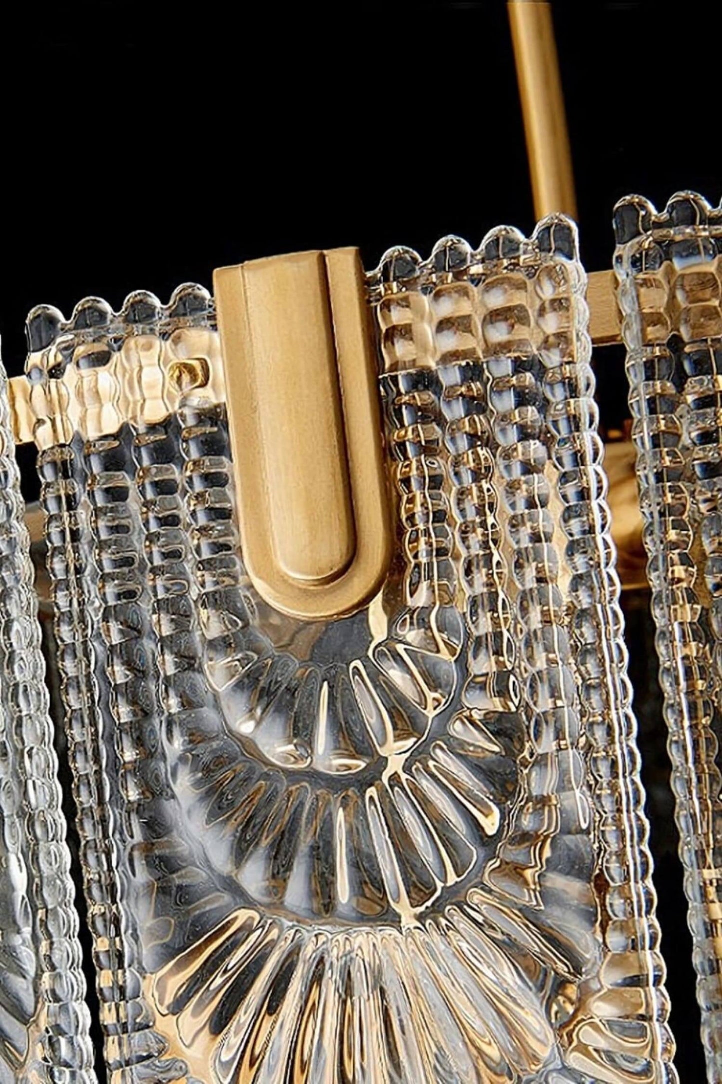 Ravilo Chandelier