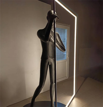 Nayru Sculpture Floor Lamp