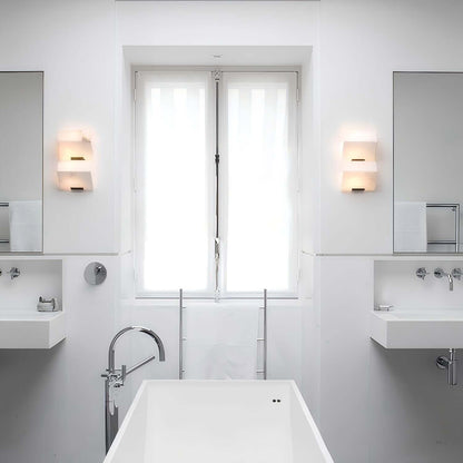 Novira Wall Lamp