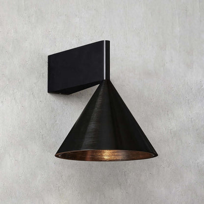 Ozyra Wall Lamp