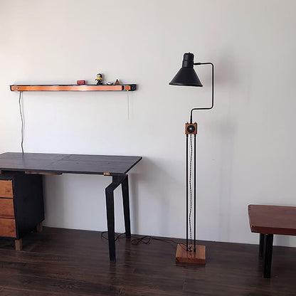 Retro Toia Floor Lamp