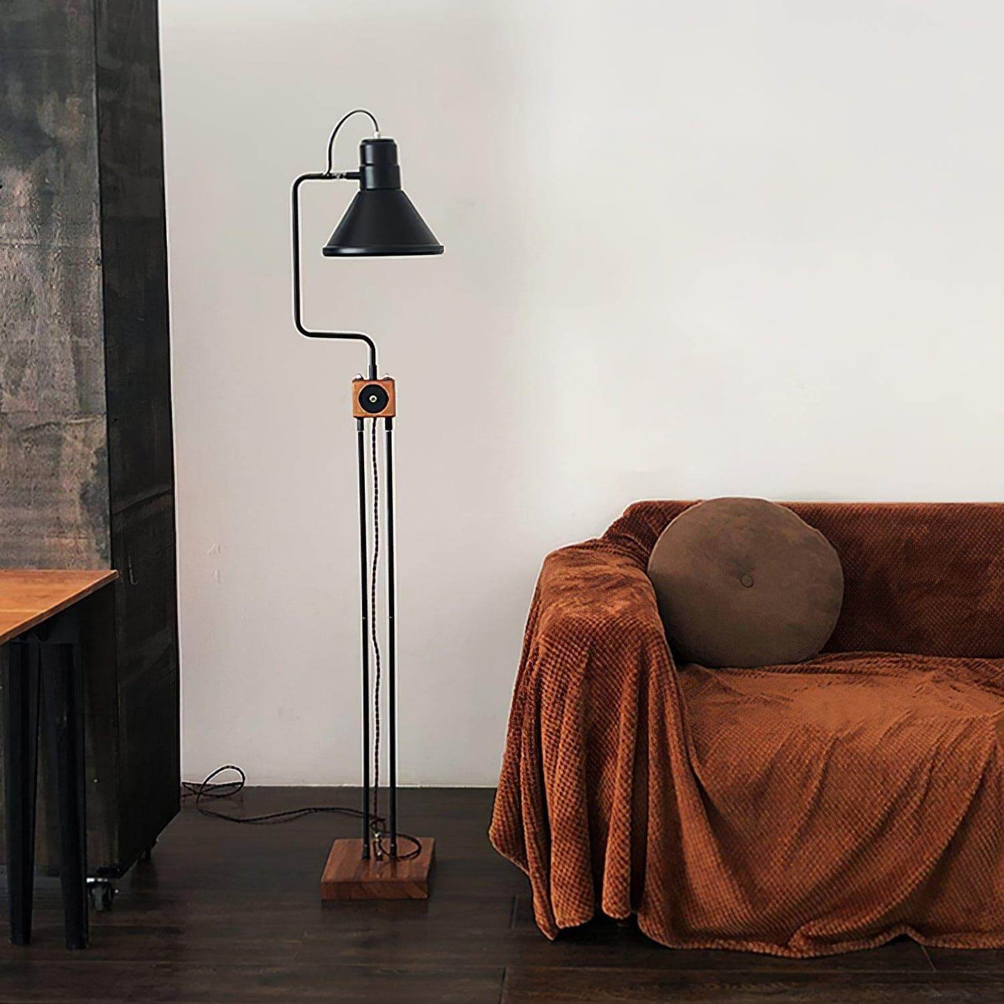 Retro Toia Floor Lamp