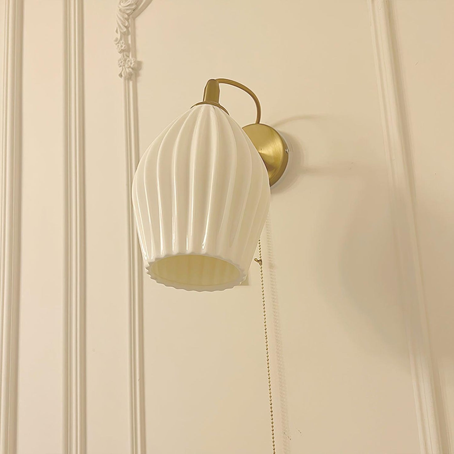 Ceramic Ribbed Wall Light