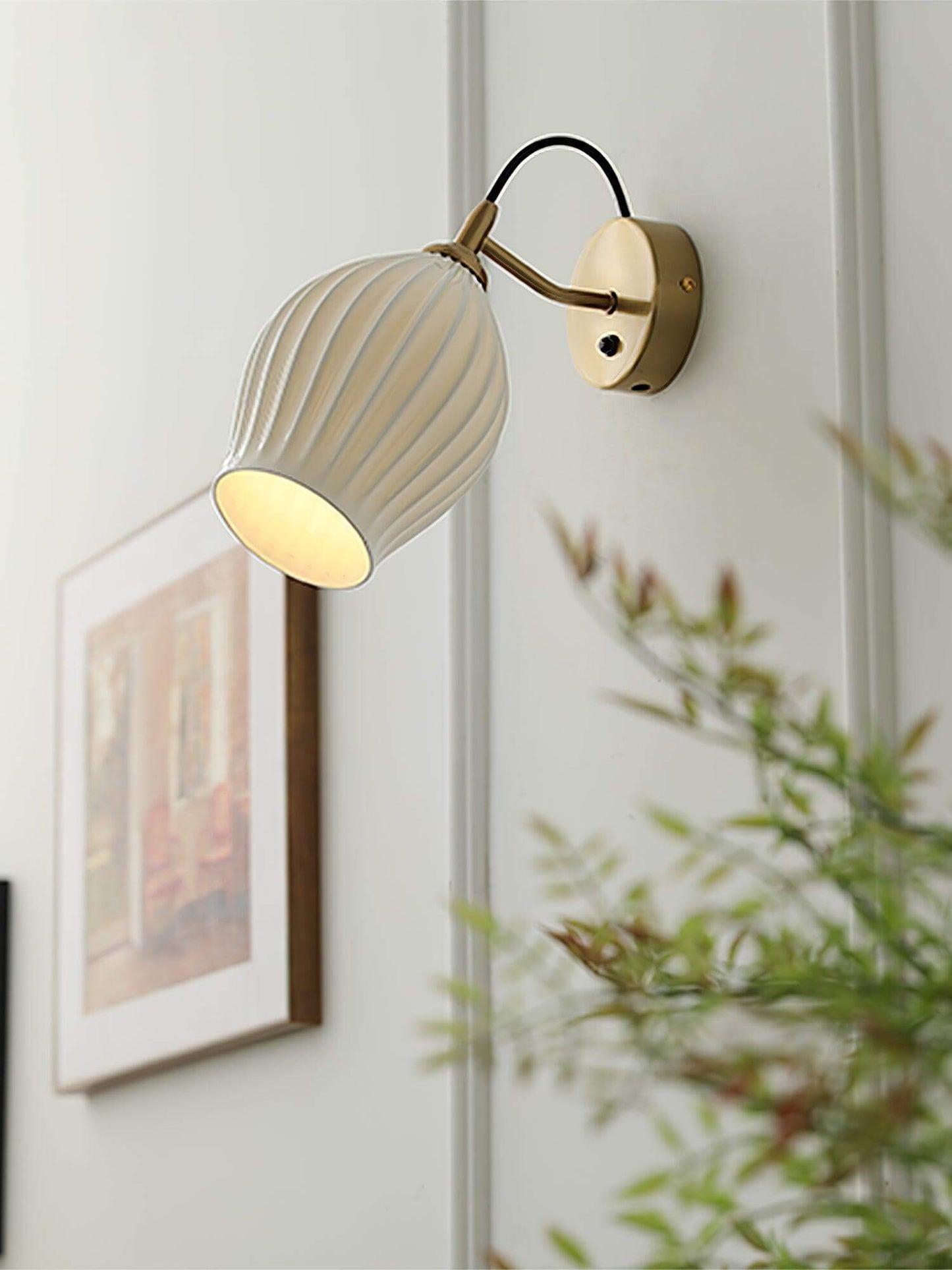 Ceramic Ribbed Wall Light