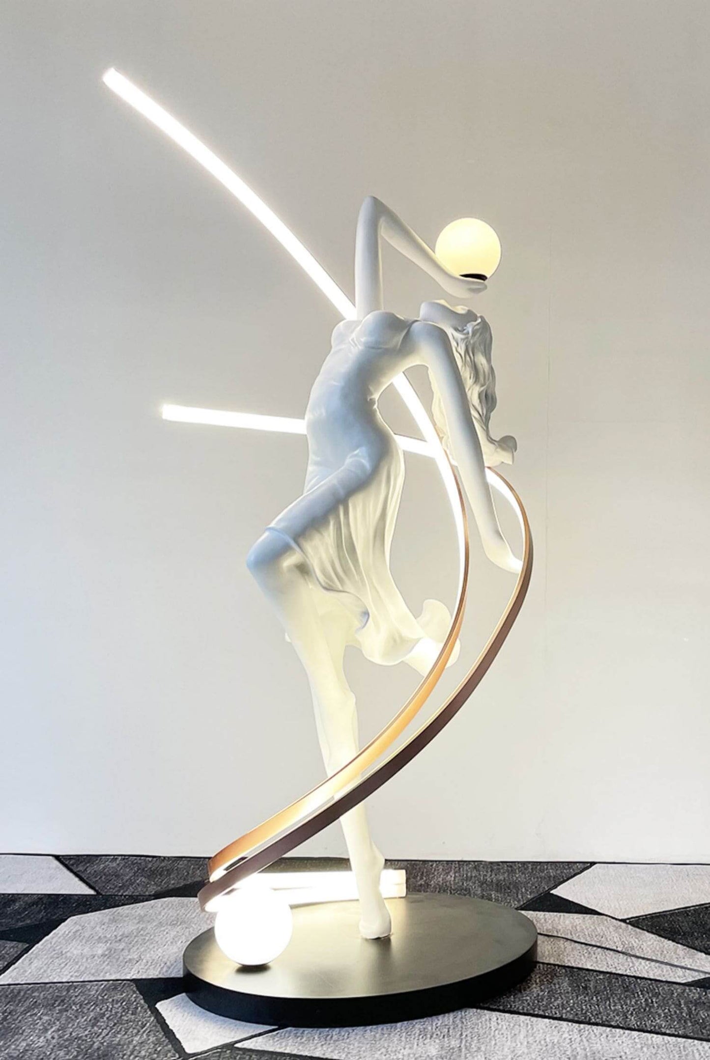 Seralya Sculpture Floor Lamp