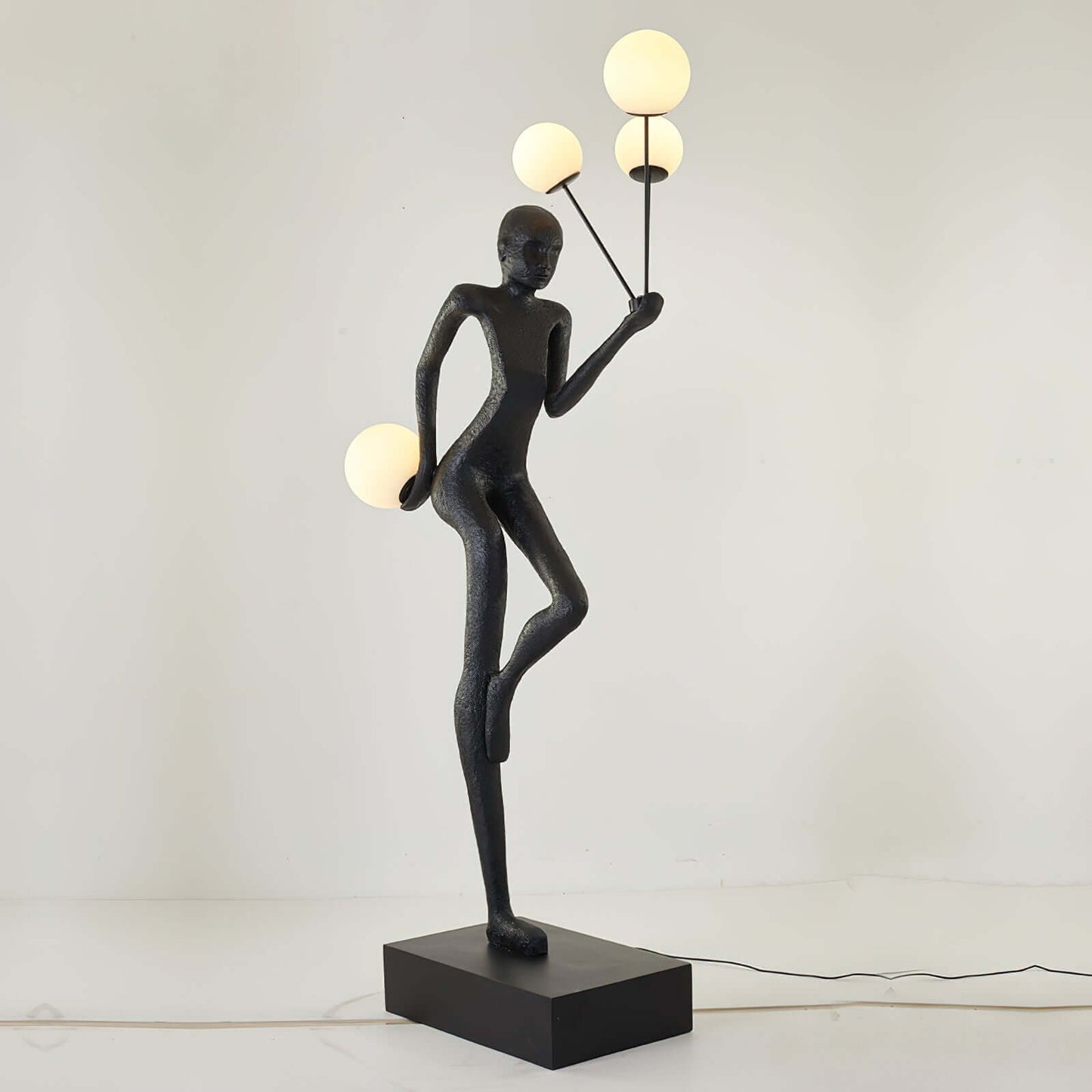 Varnilo Sculptural Floor Lamp