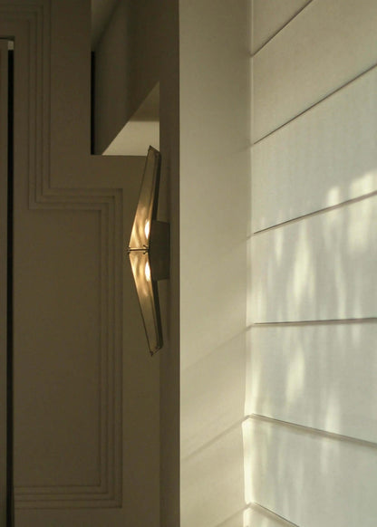 Veyora Wall Lamp