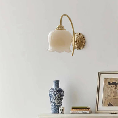 Vintage Mia Wall Lamp