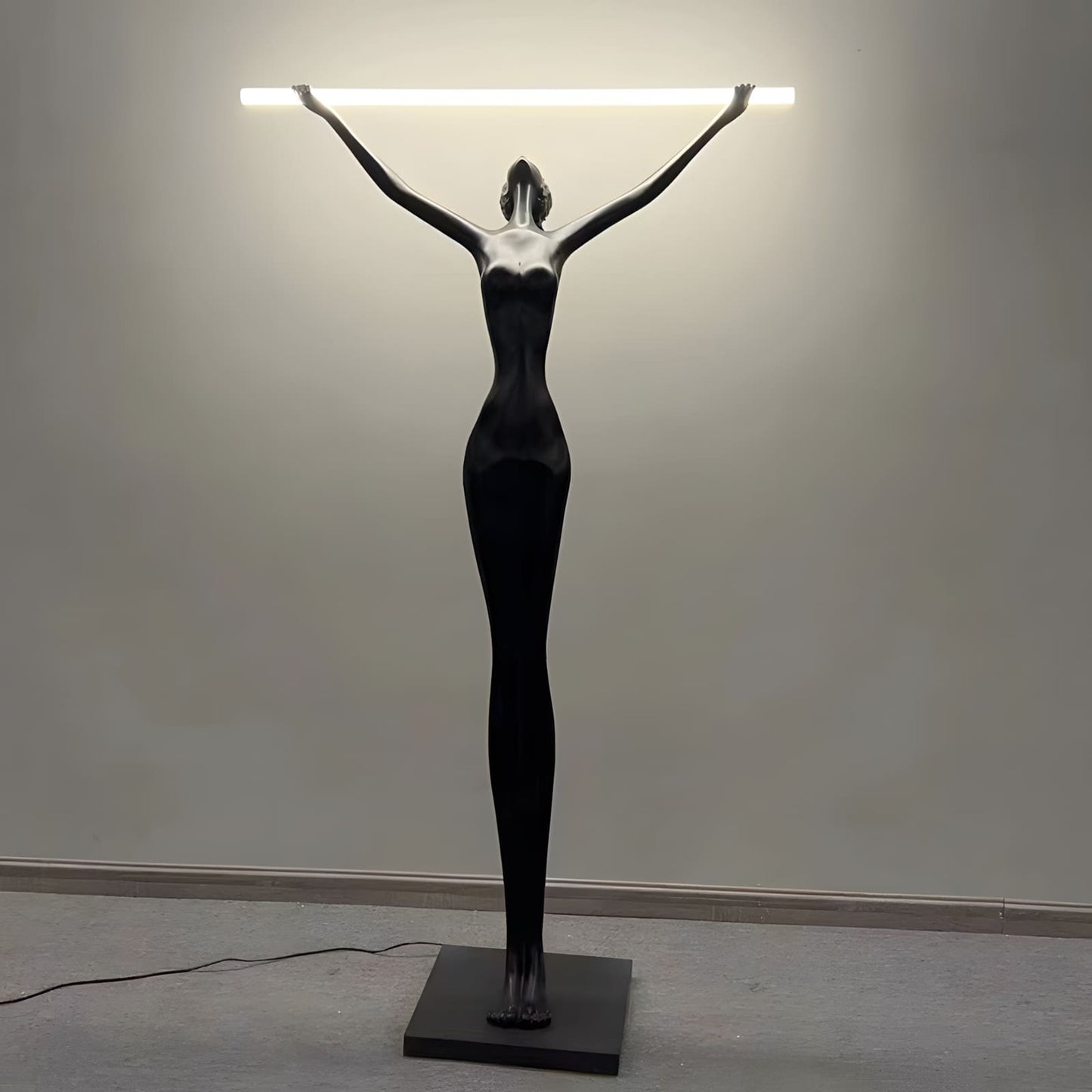 Yuvita Sculpture Floor Lamp