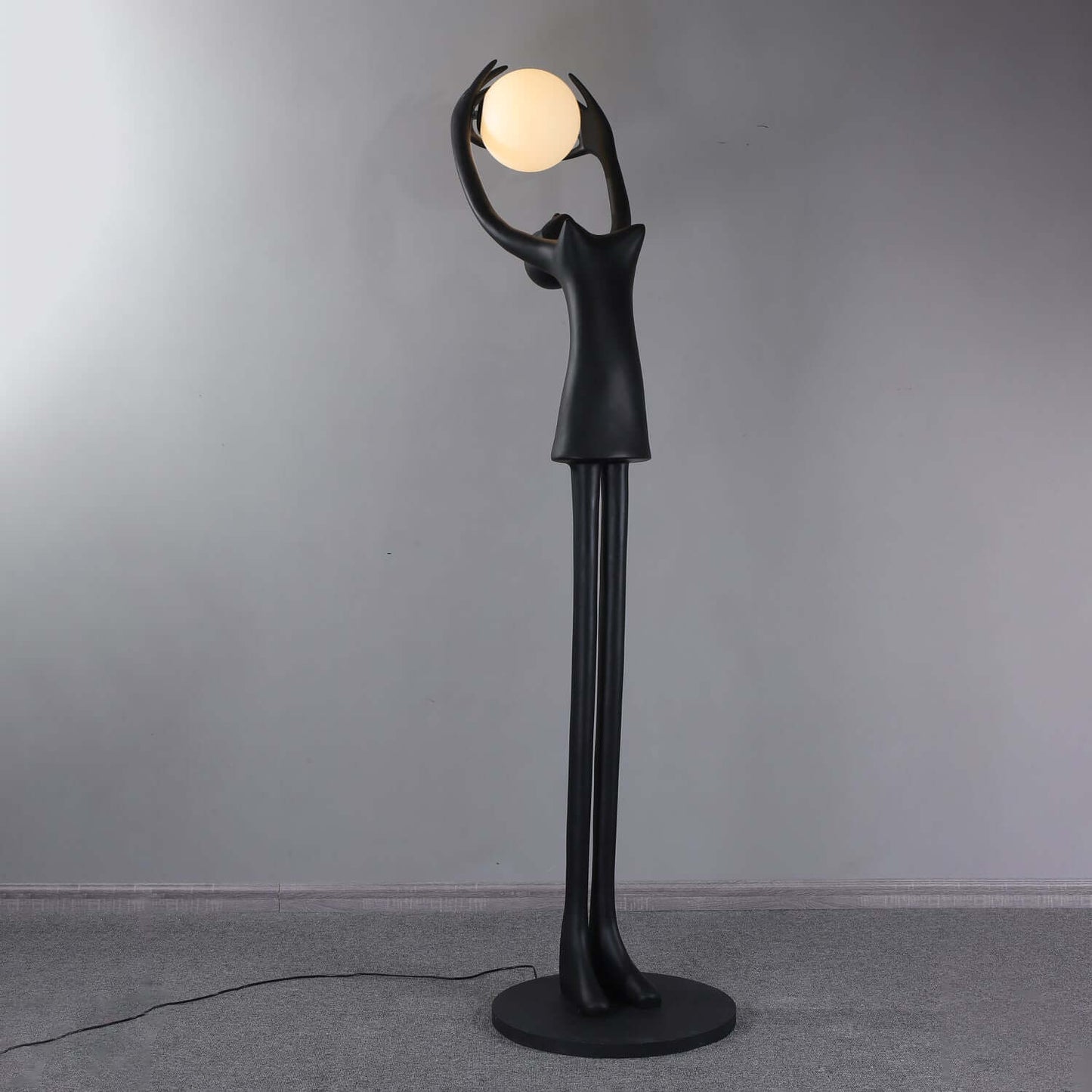 Zuneta Sculptural Floor Lamp