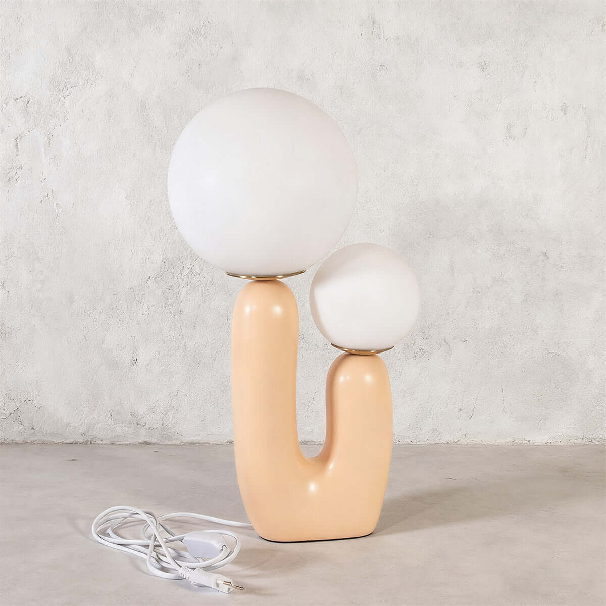 Oo Smooth Table Lamp