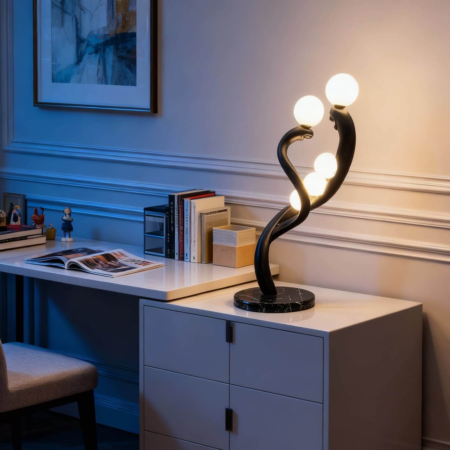 Elunza Sculpture Table Lamp