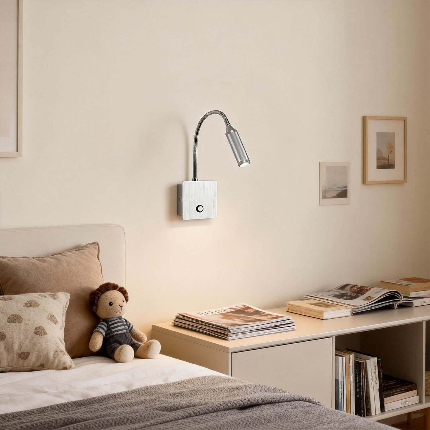 Fivon Wall Light