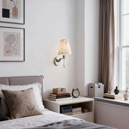 Lynar Wall Light