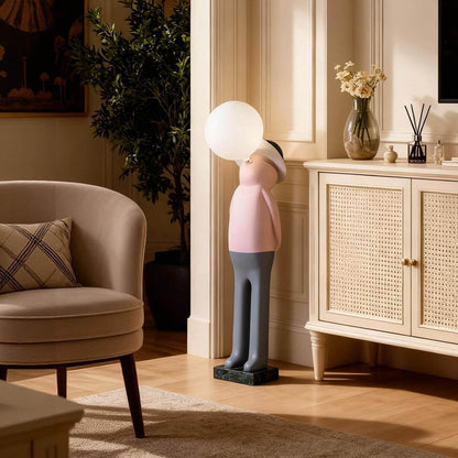 Molunu Sculpture Table Lamp