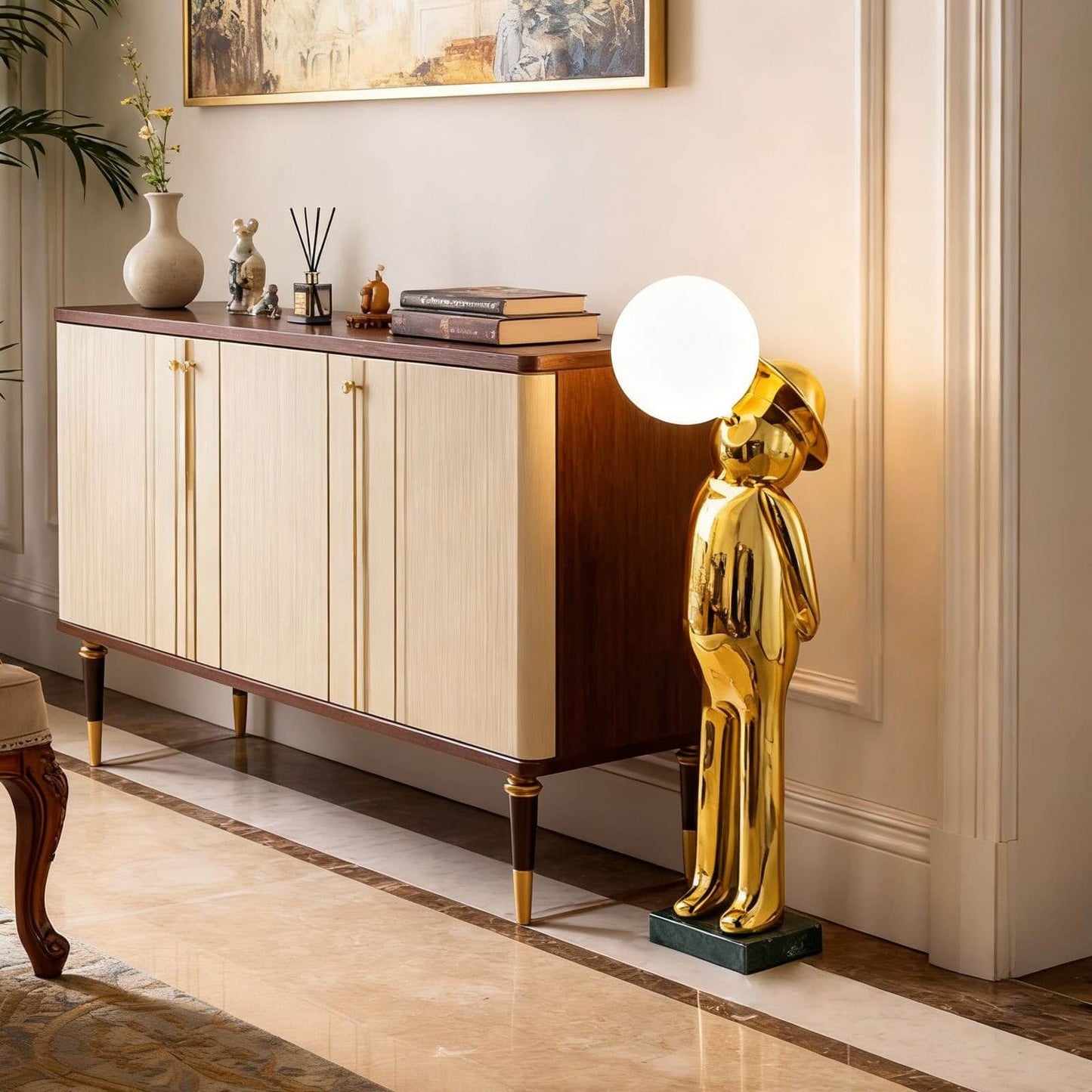 Molunu Sculpture Table Lamp
