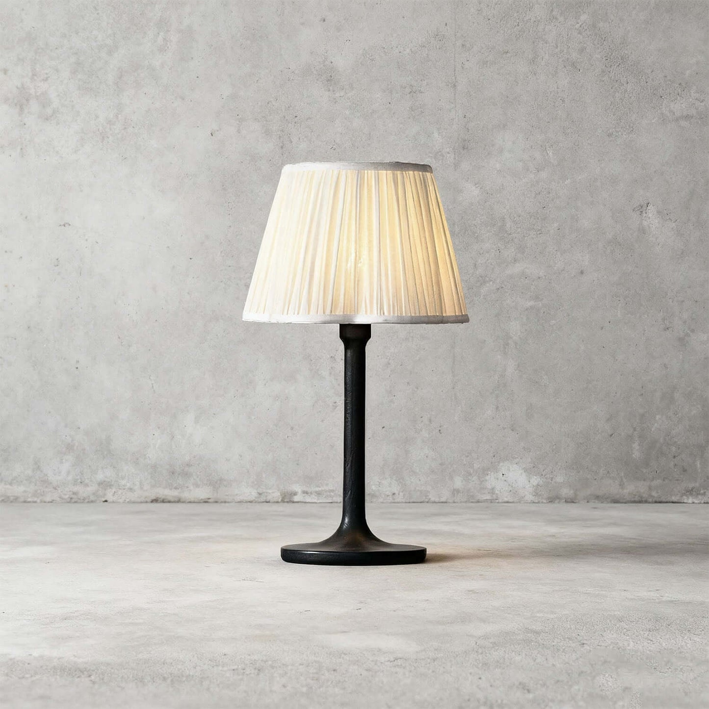 Nafira Table Lamp