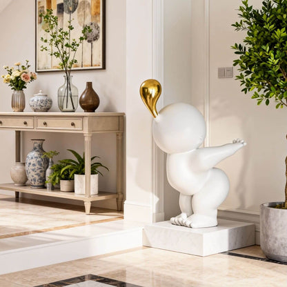 Nobiku Sculpture
