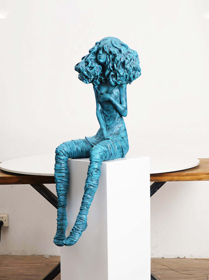 Nuvrion Resin Sculpture