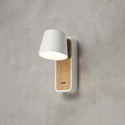 Pavol Wall Light