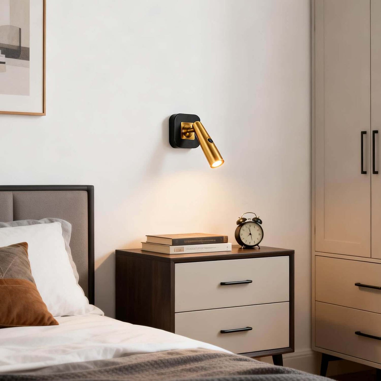Quoril Wall Light