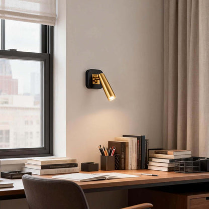 Quoril Wall Light