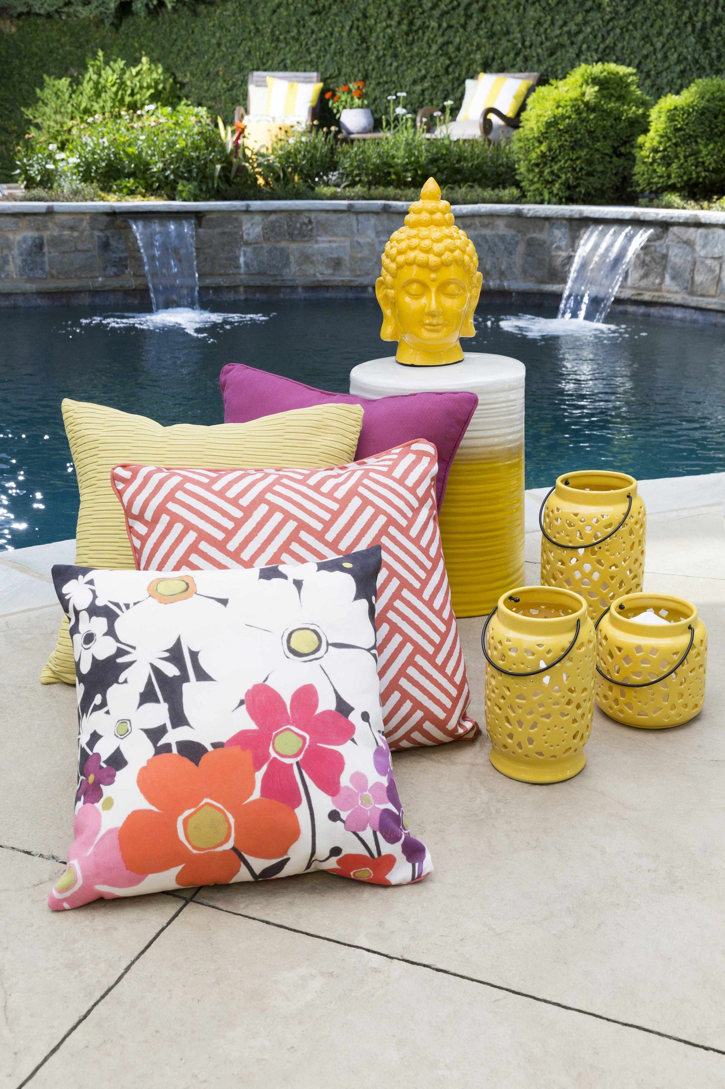 Jeiseyville Yellow Geometric Outdoor Ceramic Lantern