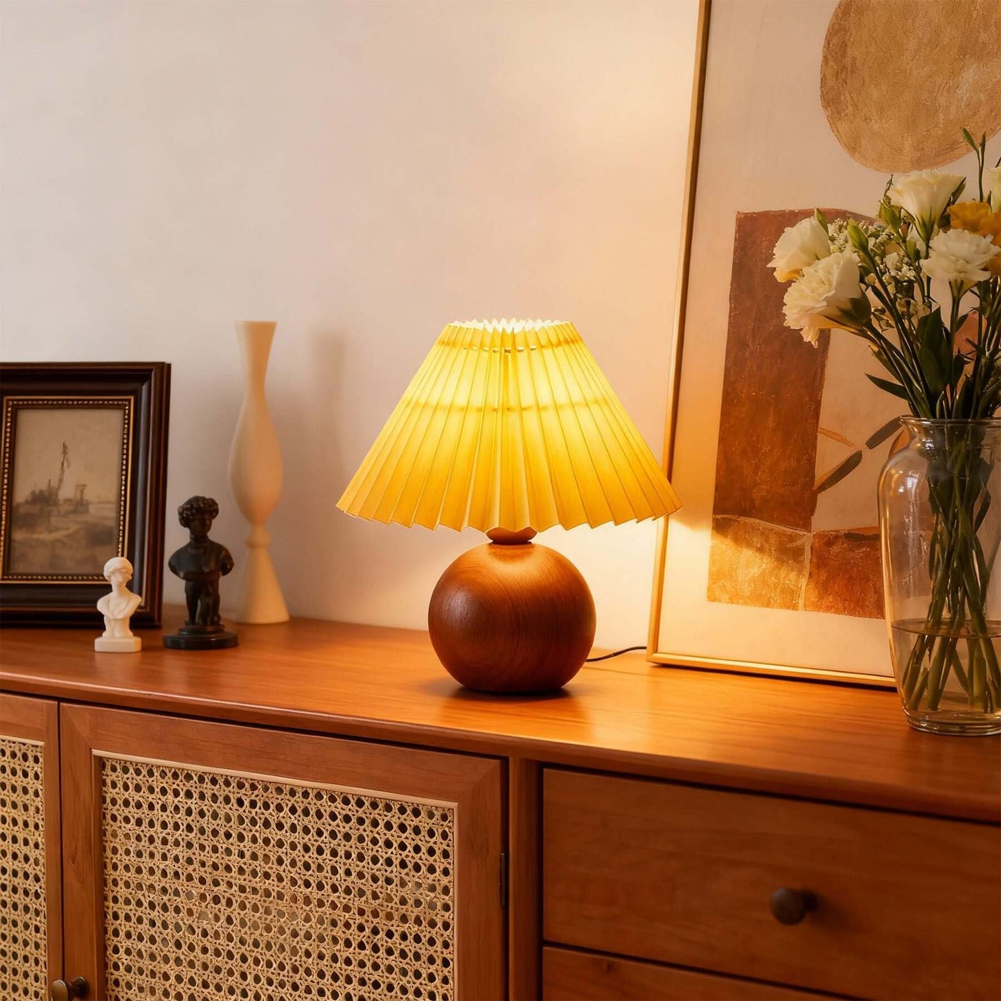 Yarvo Table Lamp